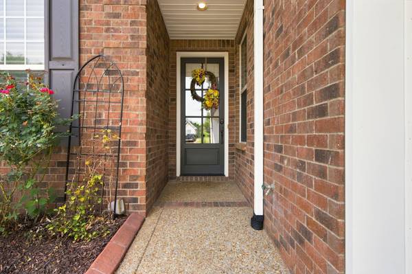 1009 Larkwood Dr, Hermitage, TN 37076