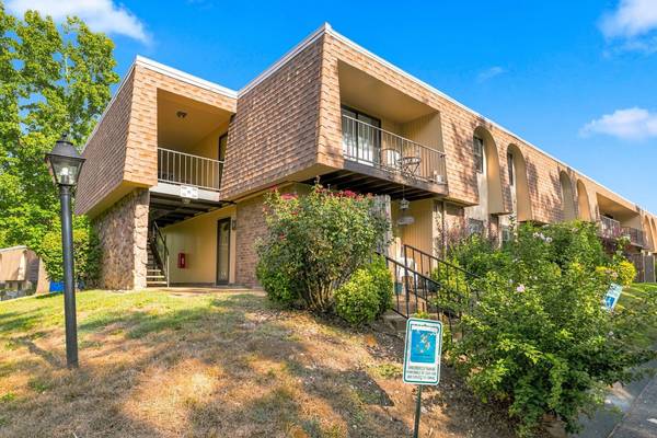420 Walton Ln #K66, Madison, TN 37115