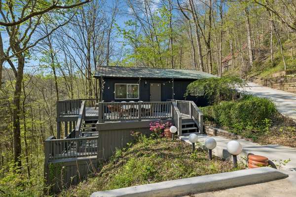 1407 Lakeside Dr, Smithville, TN 37166
