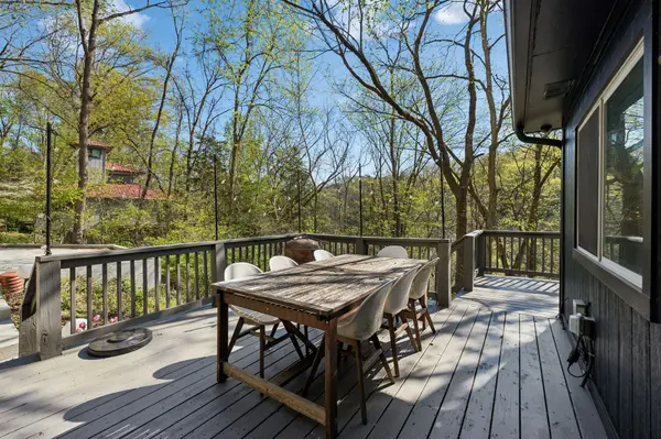 1407 Lakeside Dr, Smithville, TN 37166
