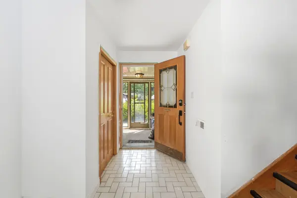 58 Tupper CRES #UPPER LEVEL, Kitchener, ON N2B 2X9