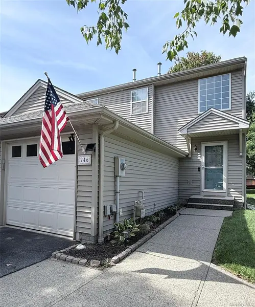 246 Crestwood CT, Fishkill, NY 12524