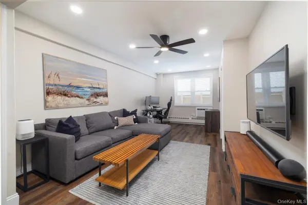 370 W Broadway #3M, Long Beach, NY 11561