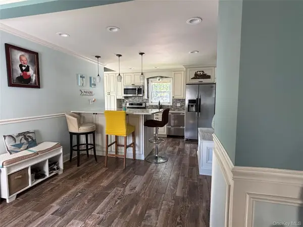 197 S 7th ST, Lindenhurst, NY 11757