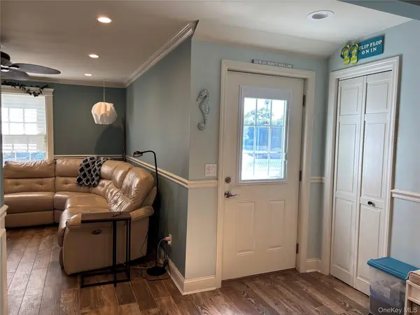 197 S 7th ST, Lindenhurst, NY 11757