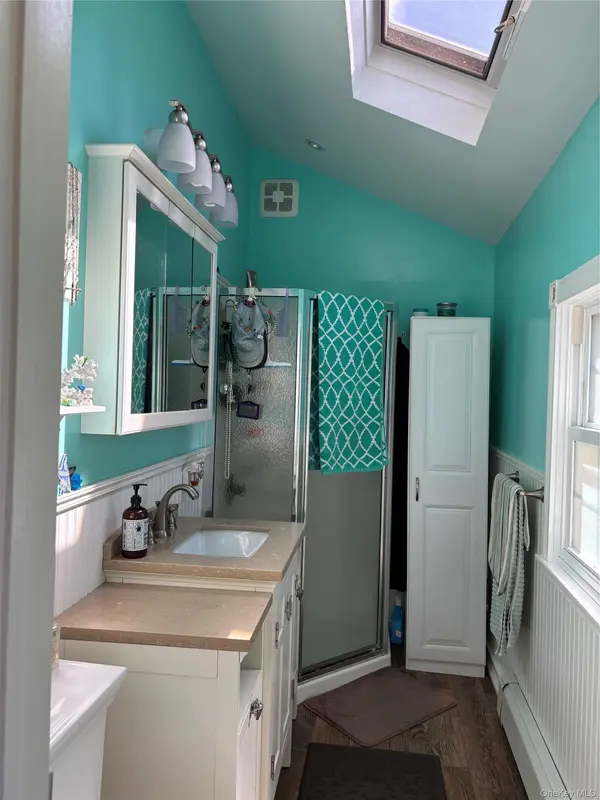197 S 7th ST, Lindenhurst, NY 11757