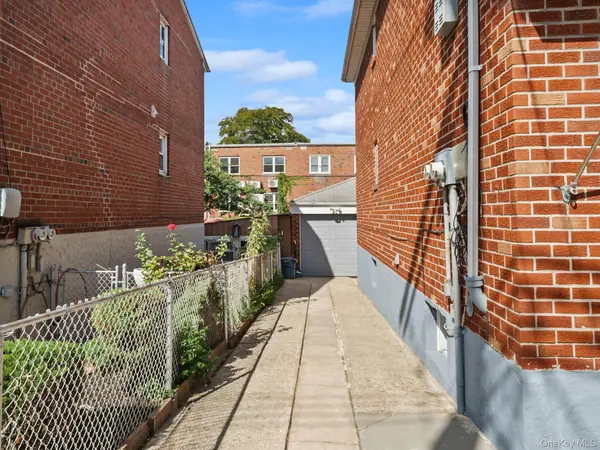 13818 Redding ST, Ozone Park, NY 11417