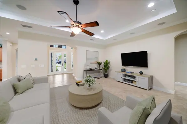 921 RIVERSCAPE ST, Bradenton, FL 34208