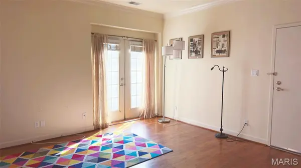 5677 Waterman #32, St Louis, MO 63112