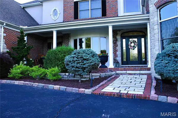 1009 Savonne CT, Chesterfield, MO 63005