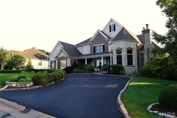1009 Savonne CT, Chesterfield, MO 63005