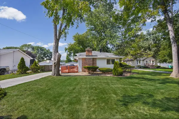1S210 Lawler AVE, Lombard, IL 60148