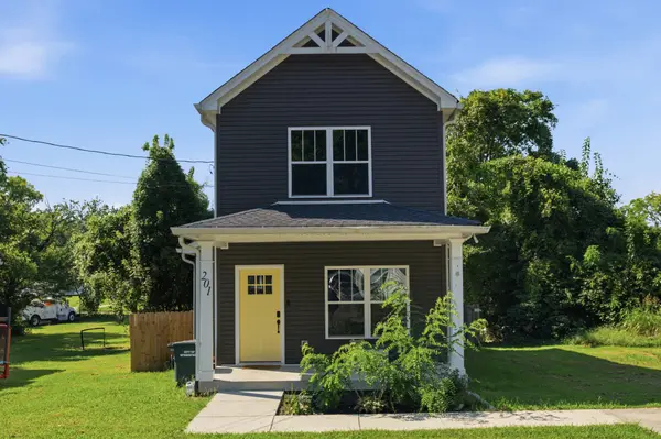 201 16th Ave #E, Springfield, TN 37172