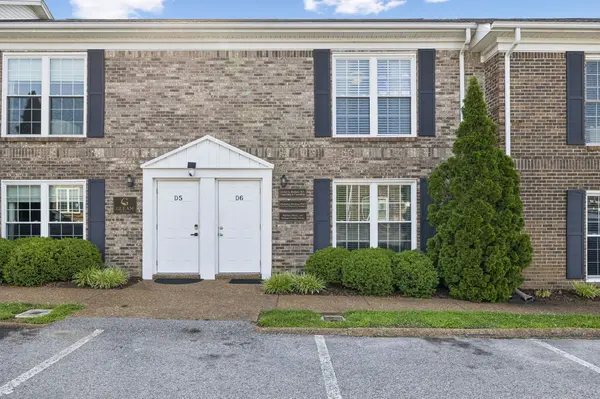 109 Holiday Ct D6, Franklin, TN 37067