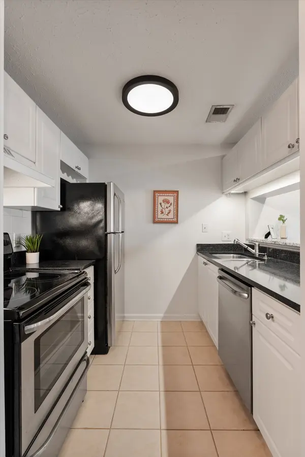 2025 Woodmont Blvd #347, Nashville, TN 37215