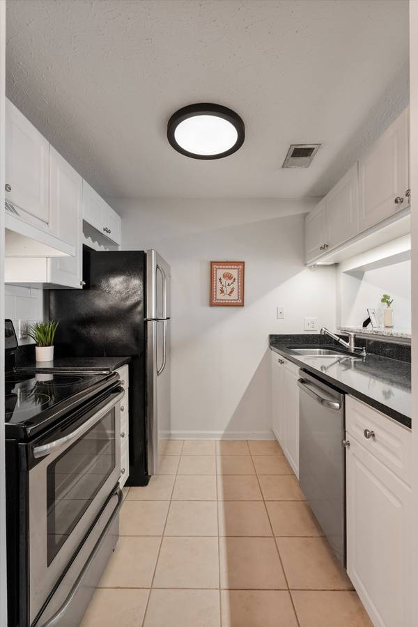 2025 Woodmont Blvd #347, Nashville, TN 37215