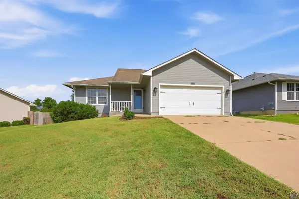 3834 NW Cherry Creek DR, Topeka, KS 66618