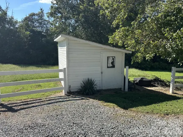 1186 Denton RD, Denton, NC 27239