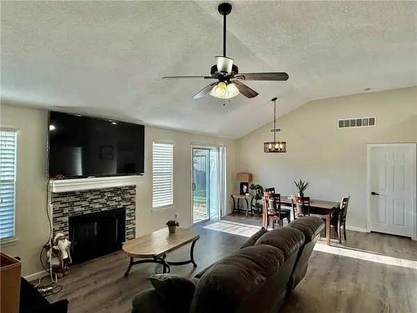 2717 Wildflower DR, Lawrence, KS 66047
