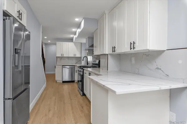 74 Davis st, East Rockaway, NY 11518
