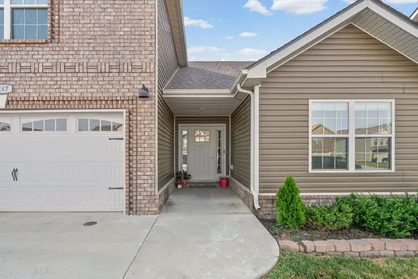 247 Dugger Dr, Clarksville, TN 37042