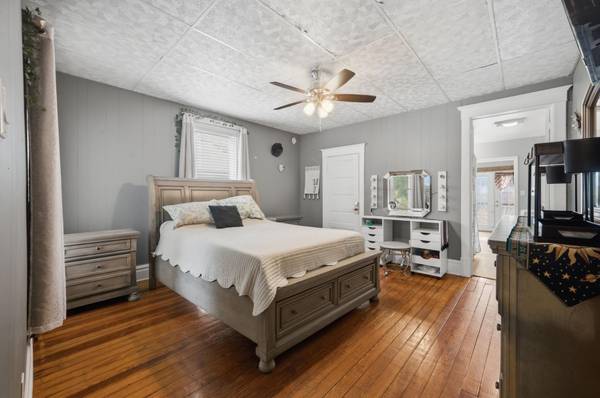 805 N C St, Wellington, KS 67152