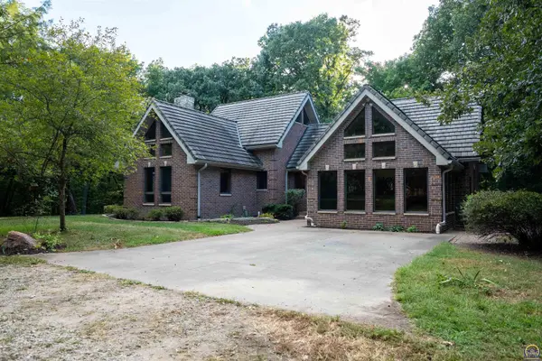 13625 206th Rd, Holton, KS 66436