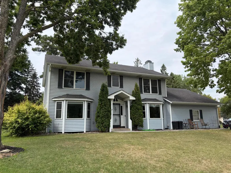 7831 Danner CT, Inver Grove Heights, MN 55076