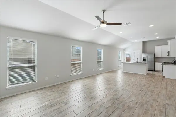 120 Lyndon DR, San Marcos, TX 78666