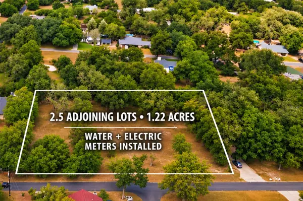 130 Colorado LN, Seguin, TX 78155
