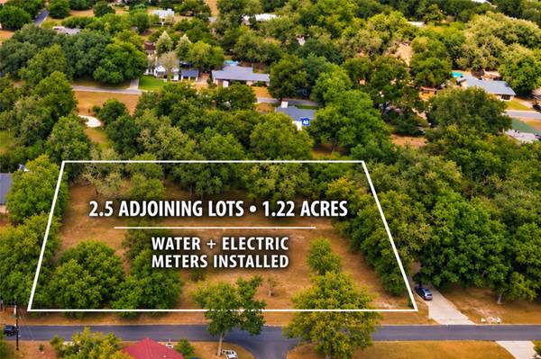 130 Colorado LN, Seguin, TX 78155