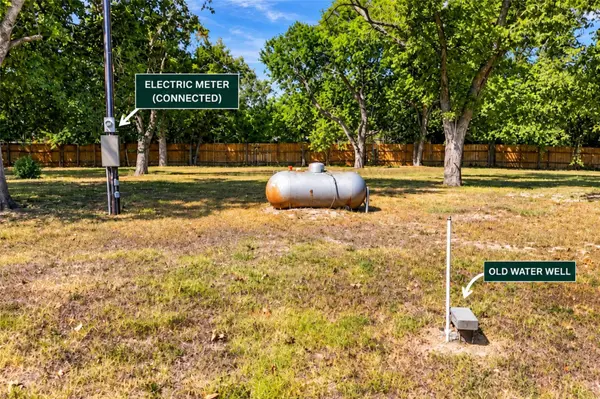 130 Colorado LN, Seguin, TX 78155