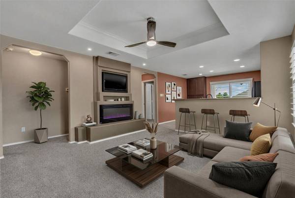 112 Willow Leaf LN, Buda, TX 78610