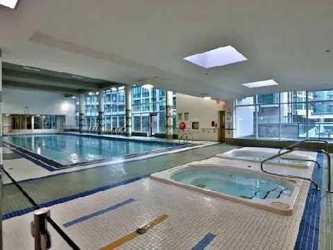 33 Bay ST #3702, Toronto C01, ON M5J 2Z3