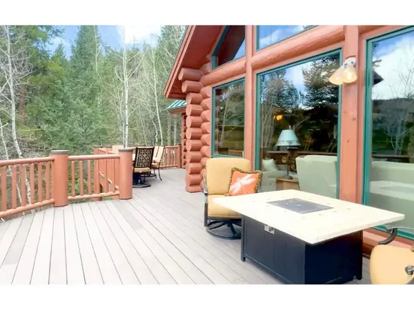 1490 Hummingbird, Estes Park, CO 80517