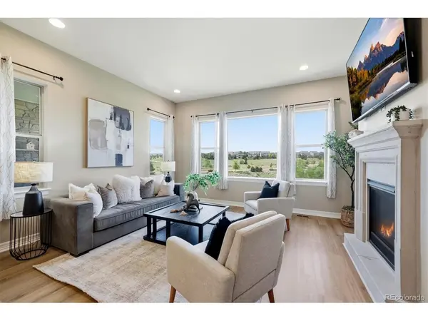 8641 S De Gaulle, Aurora, CO 80016