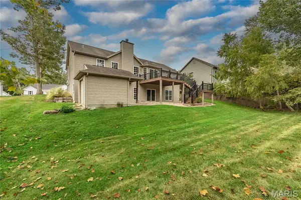10495 Walnut LN, Foristell, MO 63348