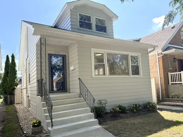 5747 N Melvina AVE, Chicago, IL 60646