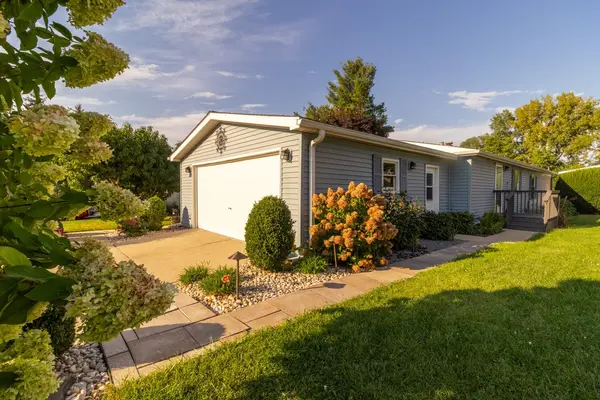 610 Eastwood LN, Belvidere, IL 61008