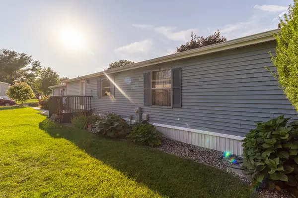 610 Eastwood LN, Belvidere, IL 61008