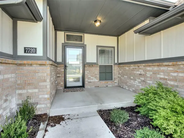 7720 Woods Edge WAY, Yukon, OK 73099
