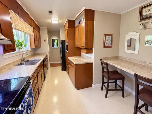 145 Scott Rd, Harriman, TN 37748