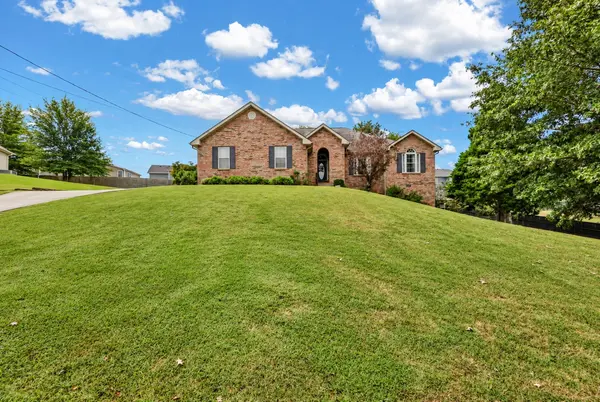 625 E Glenridge Ln, Clarksville, TN 37043
