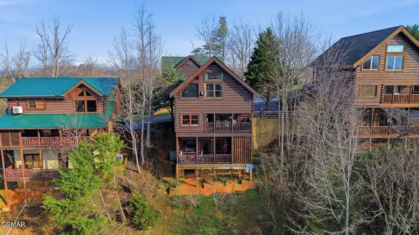 1091 Towering Oaks Drive, Sevierville, TN 37876