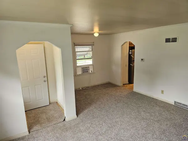 1200 SW Frazier AVE, Topeka, KS 66604-3337