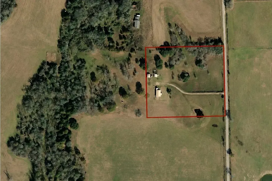 143 Krchnak RD, La Grange, TX 78945