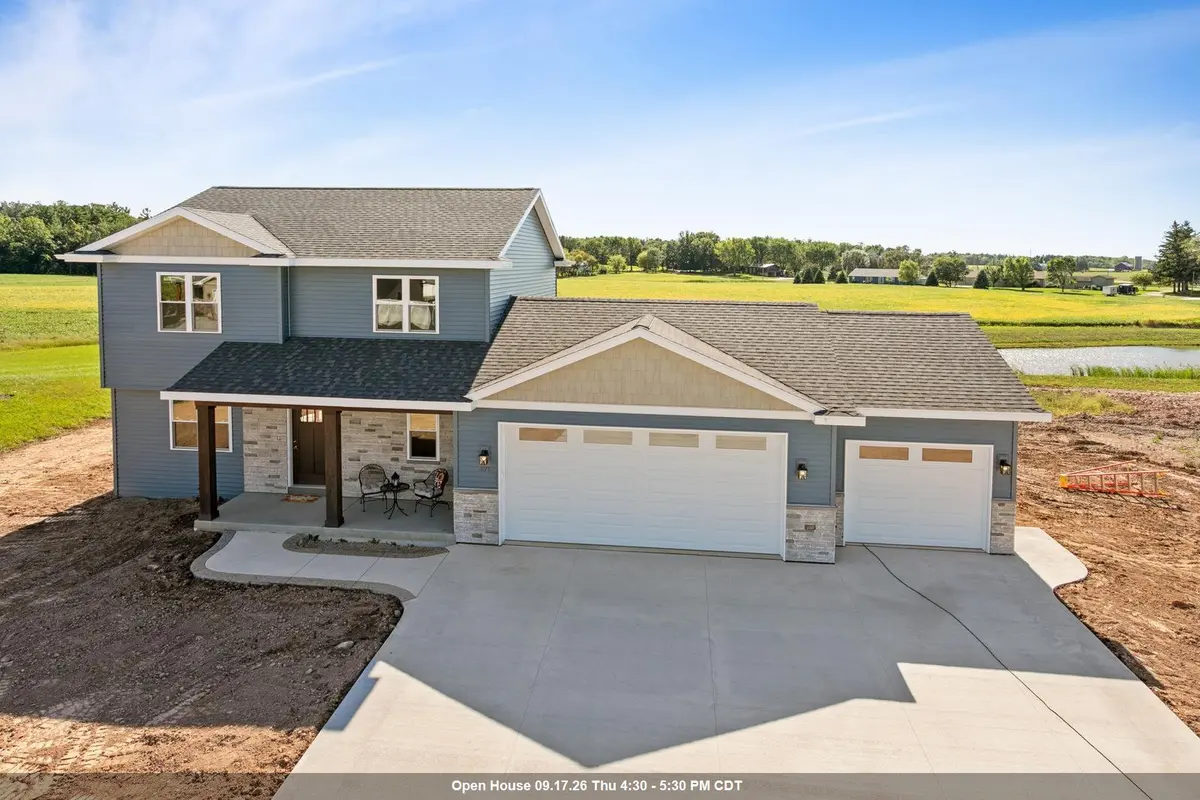 471 RUSTIC RIDGE DR, Brillion, WI 54110