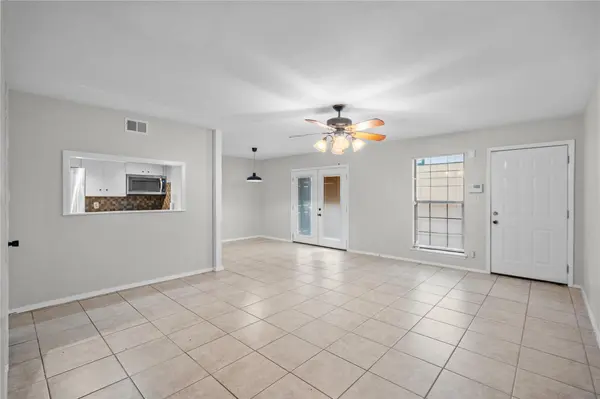 6718 Silvermine DR #302, Austin, TX 78736
