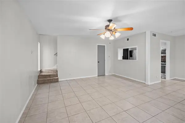 6718 Silvermine DR #302, Austin, TX 78736