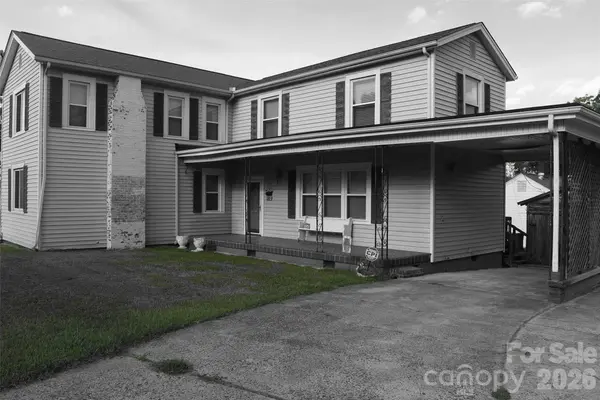 301 Highland ST, Mount Holly, NC 28120